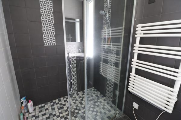 Plain pied Cournon D Auvergne 5 pièce(s) 120 M2