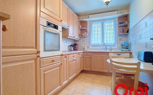 Appartement à louer    4 pièces • 134,05 m2 Verrières-le-Buisson