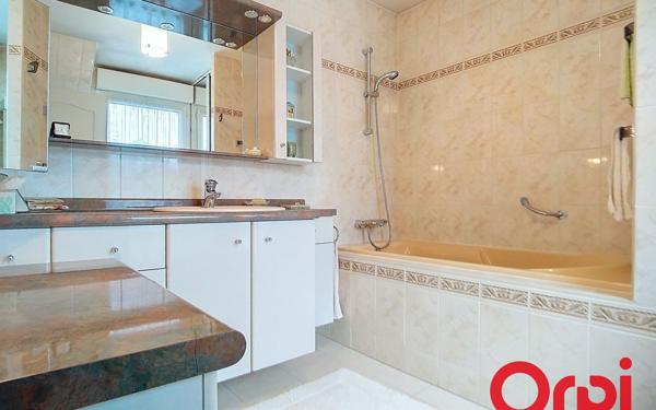 Appartement à louer    4 pièces • 134,05 m2 Verrières-le-Buisson