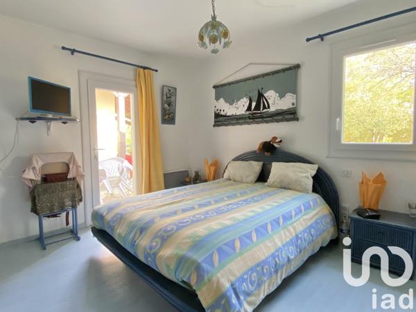 Maison traditionnelle 6 pièces de 196 m² à Antigny (85120)