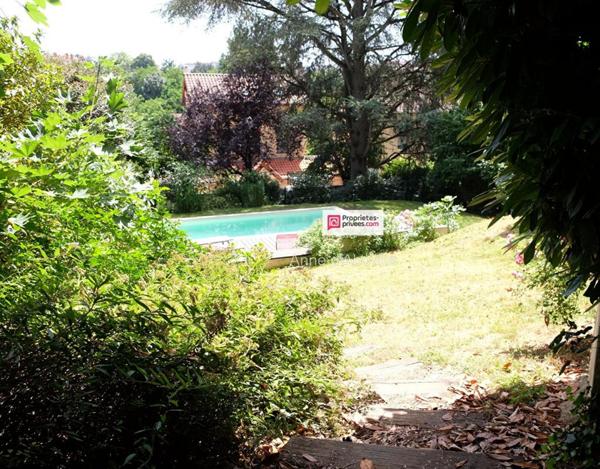 Maison  8 pièce(s) 190 m2