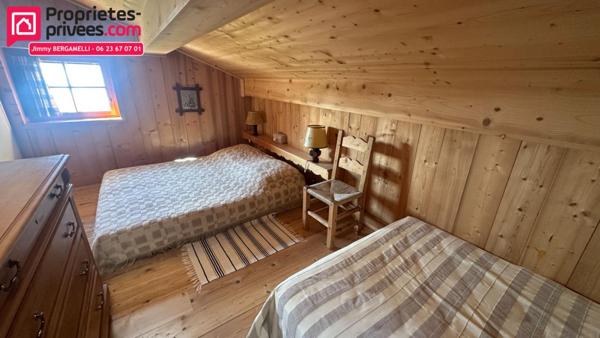 PASSY  Chalet de montagne 3 chambres avec mazot sur terrain de 1 887 m²