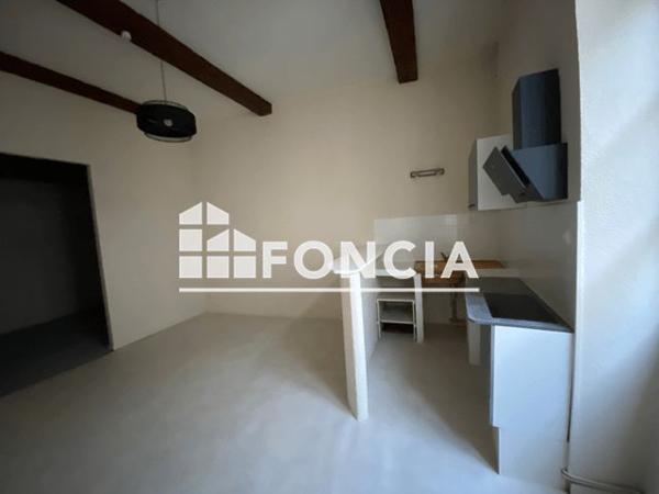 Location Appartement 2 pièces 32.7 m² - 1 RUE DES URSINS Bagnols Sur Ceze 30200