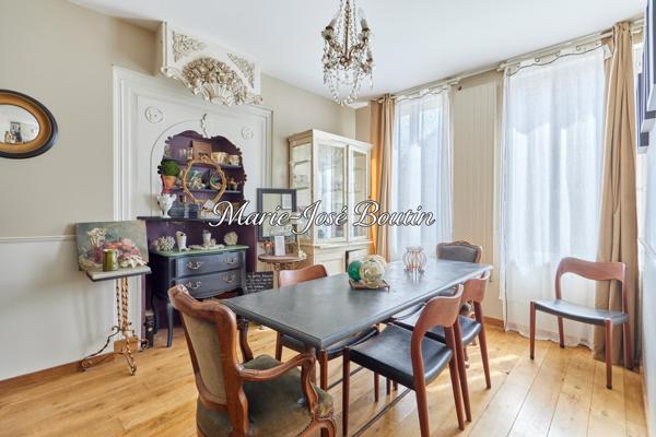 Maison à HONFLEUR, 14600 - 8 pièces 205m²