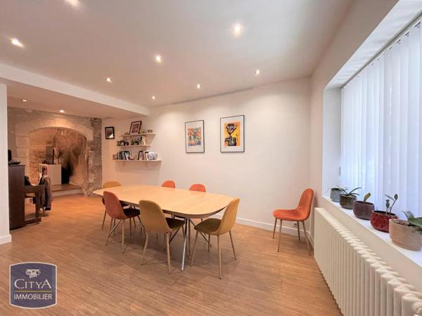 Appartement à louer 4 pièces 113.54m² Villeneuve-lès-Avignon (30400)