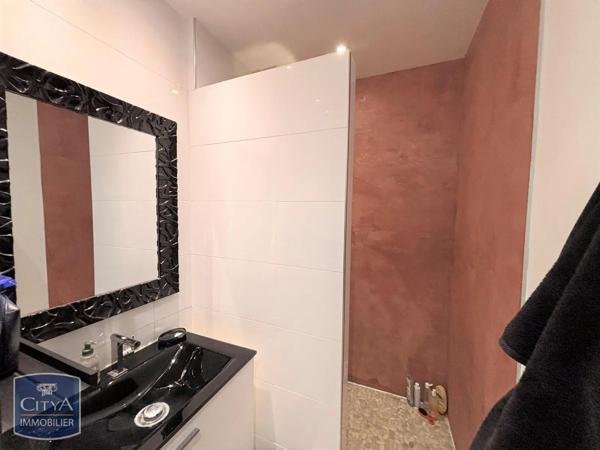 Appartement à louer 4 pièces 113.54m² Villeneuve-lès-Avignon (30400)