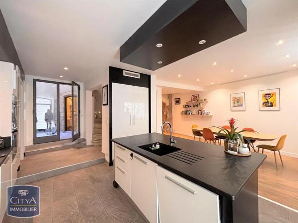 Appartement à louer 4 pièces 113.54m² Villeneuve-lès-Avignon (30400)