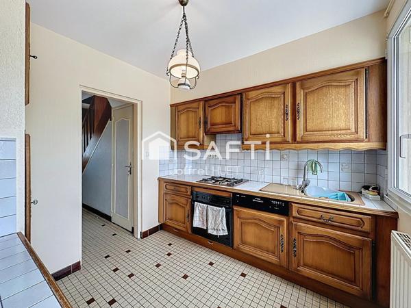 Maison de ville sur sous-sol 3 chambres.