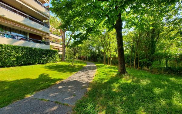 Appartement à vendre    3 pièces • 65 m2 Villeneuve-Loubet