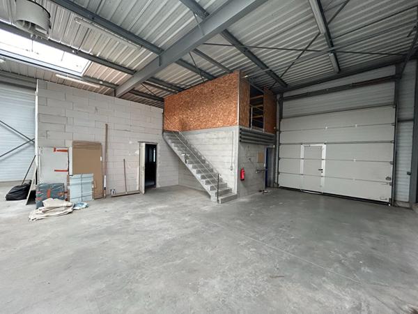 PROCHE MAYENNE - A VENDRE - BATIMENT D'ACTIVITE - 230 m² , Villaines la juhel PROCHE MAYENNE - A VENDRE - BATIMENT D'ACTIVITE - 230 m² , Villaines la juhel