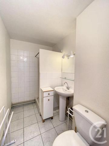 Appartement F1 à vendre  1 pièce - 29,44 m 2   CLERMONT FERRAND  - 63