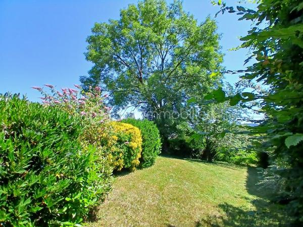 Venez découvrir votre maison, qui vous offre un grand confort de vie avec son exterieur extremement plaisant, avec son superbe terrain paysagé, se réveiller dans un écrin de verdure, prendre le petit déjeuner sur votre terrasse face a un environnement apaisant, sur une parcelle de 1258m2 clos.
Imaginez vous.....cette maison qui vous propose: une entrée avec un placard, dotés de très beaux volumes, une très belle pièce vie de 65m2 baigné de lumière avec une cuisine intégrée ouverte sur séjour-salon et deux accès sur terrasse et jardin ( store électrique ) + cellier,
une chambre parentale avec salle d'eau, un cabinet de toilette,  une salle d'eau,  un espace buanderie et  un grand studio récent de 35m2 meublé avec une entrée indépendante, comprenant une cuisine équipée, une chambre avec salle d'eau, buanderie, placard et une véranda sur un balcon et sa vue plaisante sur jardin (voir photo).
A l'étage, vous trouvez une grande mezzanine avec vide sur pièce de vie, trois chambres (chaque chambre ayant un split mural avec clim+ volets exterieurs motorisés), une salle de bains avec une baignoire et 2 vasques, un cabinet de toilette.
Votre maison vous propose un chauffage basse consommation en aérothermie + clim réversible de 2022 air-air, un poele au bois, une couverture de 2015+ chaineau+ grande isolation sous toiture, une charpente traditionnelle, un kit panneaux solaire de 2021, véranda de 2020, une grande cave, une piscine chauffante de 8x4 avec dome, un portail d'entrée motorisé, une alarme.
Une maison spacieuse et bien agencé avec des prestations de qualité, pour vous apporter un réel confort au quotidien!
Et si vous faisiez le choix de la qualité de vie?
Les honoraires sont inclus charge vendeur.
Renseignements et rendez vous du lundi au samedi de 8h à 20 h