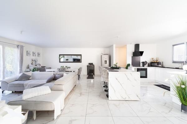 Maison à vendre |                                       Saint-Yzan-de-Soudiac |                                        5 pièces  |  115 m²