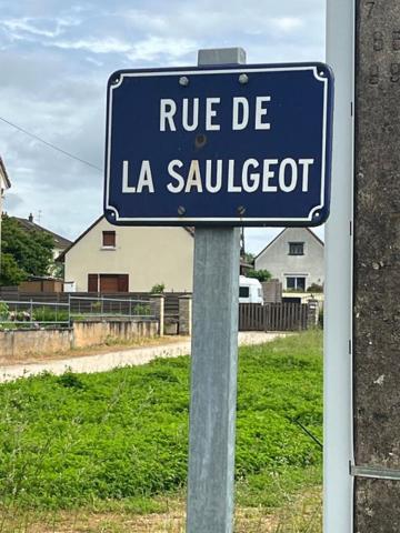 magnifique terrain plat sur  Givry 1381 m2