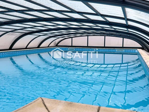 Propriété familiale avec piscine proche des plages !