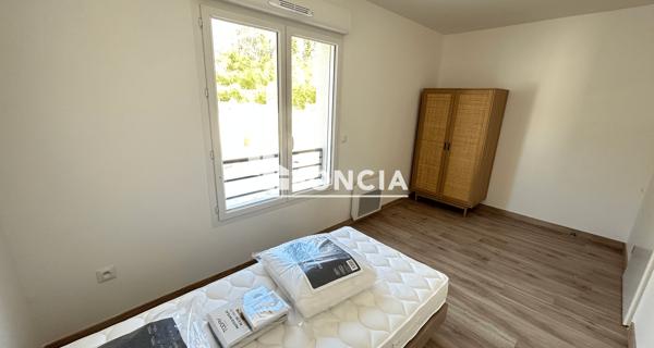 Location Appartement meublé 4 pièces 78.3 m² - Saint-hilarion 78125