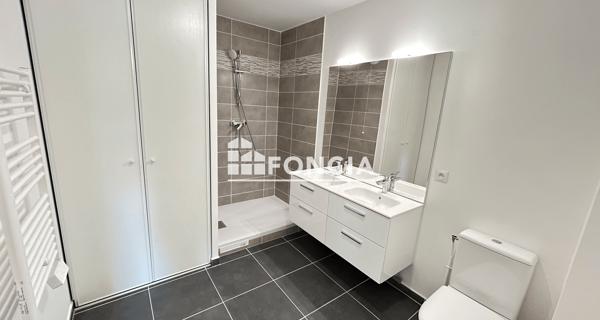 Location Appartement meublé 4 pièces 78.3 m² - Saint-hilarion 78125