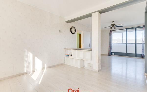 Appartement à vendre    4 pièces • 77 m2 Marseille 13