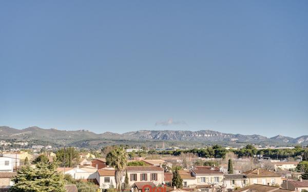 Appartement à vendre    4 pièces • 77 m2 Marseille 13