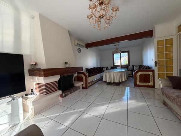 Maison - 7 pièces - 144 m²