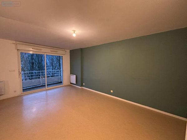 Appartement à louer à Rennes en Ille-et-Vilaine (35000), ref : 804   
BOURG L'EVÊQUE