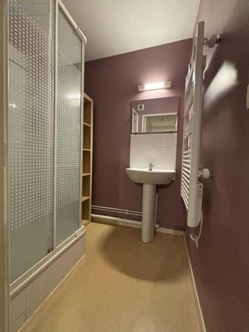 Appartement à louer à Rennes en Ille-et-Vilaine (35000), ref : 804   
BOURG L'EVÊQUE