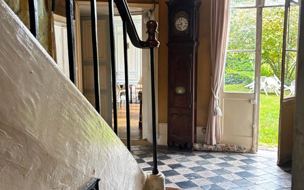 Maison à vendre    8 pièces • 224 m2 Compiègne