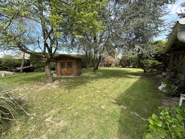A VENDRE - MAISON AVEC TERRAIN DE 3342 M² - ENTRAMMES 