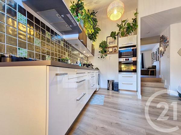 Appartement F4 à vendre  4 pièces - 93,31 m2 CREMIEU - 38