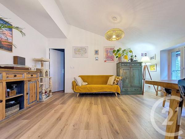 Appartement F4 à vendre  4 pièces - 93,31 m2 CREMIEU - 38