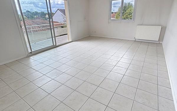 Appartement à vendre    3 pièces • 75,60 m2 Lons