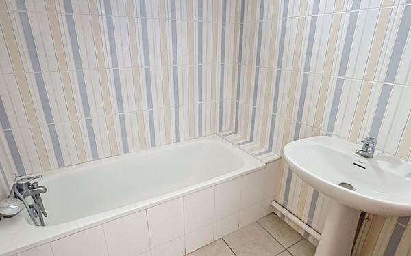 Appartement à vendre    3 pièces • 75,60 m2 Lons