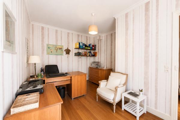 Maison
         6 pièces
        - 145 m² Exclusivité 660 000 € *