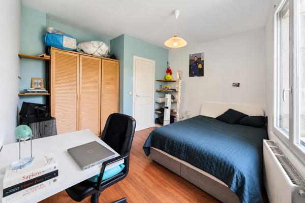 Maison
         6 pièces
        - 145 m² Exclusivité 660 000 € *