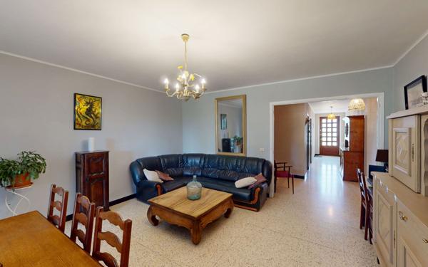 Maison à vendre    7 pièces • 220 m2 Labastide-d'Anjou