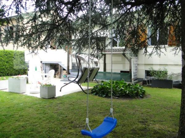 F5 PLAIN PIED LE BLANC MESNIL RER !