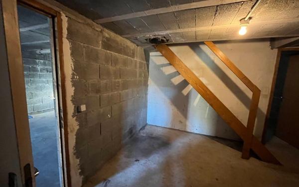 Maison à louer    4 pièces •  Brenoux