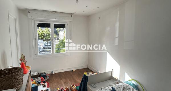Location Appartement 5 pièces 95 m² - Caen 14000