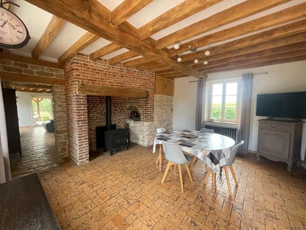 Plus de 9000 m² de terrain - au calme total, magnifique maison sans aucun travaux -
