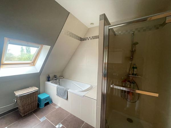 Plus de 9000 m² de terrain - au calme total, magnifique maison sans aucun travaux -