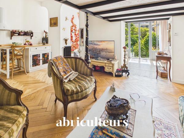 Loft de caractère de 66 m² Plein sud sur jardin Palais niçois