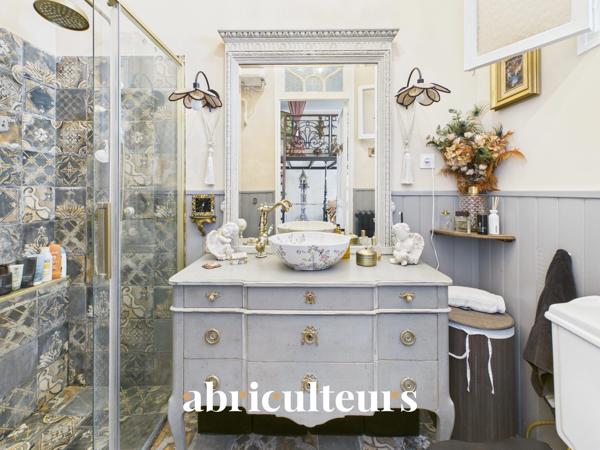 Loft de caractère de 66 m² Plein sud sur jardin Palais niçois