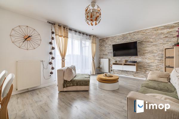 Beau duplex avec terrasse proche T9