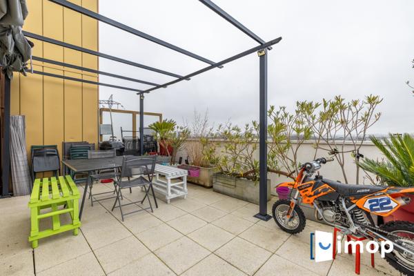Beau duplex avec terrasse proche T9