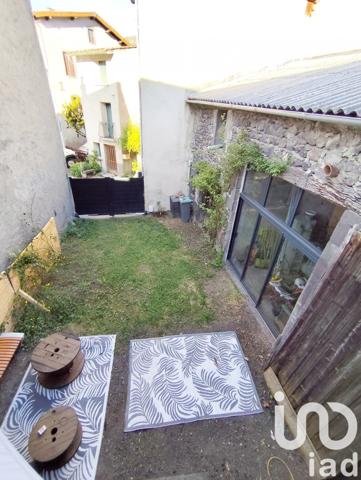 Maison 6 pièces de 125 m² à Nohanent (63830)