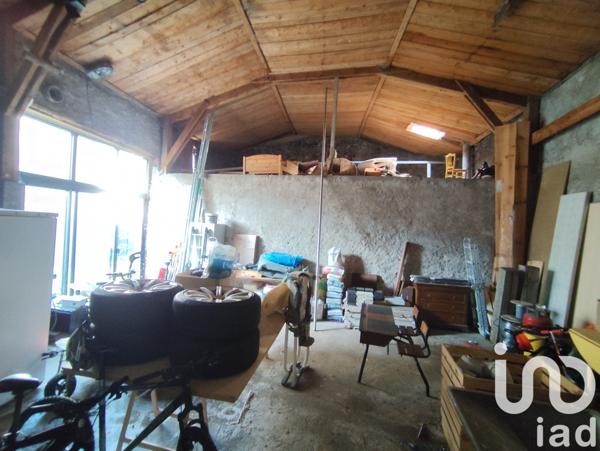 Maison 6 pièces de 125 m² à Nohanent (63830)