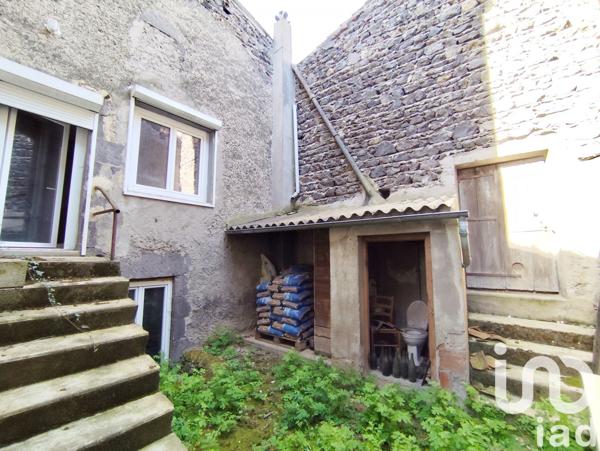 Maison 6 pièces de 125 m² à Nohanent (63830)