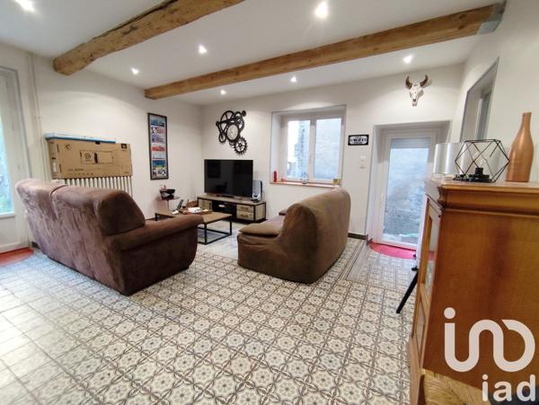 Maison 6 pièces de 125 m² à Nohanent (63830)