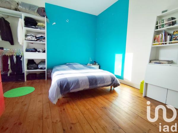 Maison 6 pièces de 125 m² à Nohanent (63830)