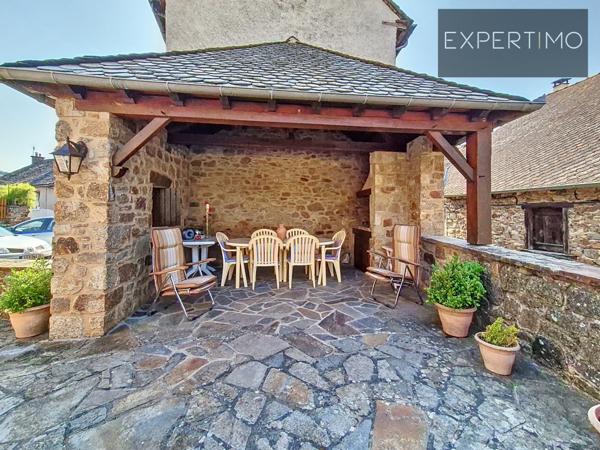 Cassagnes-Bégonhès (12120) Maison de caractères alliant charmes et traditions